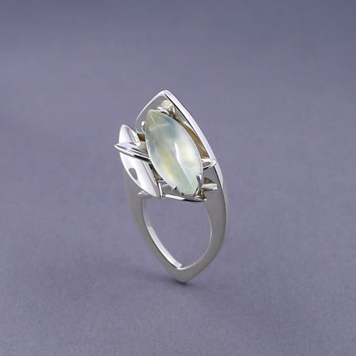 Emerge (prehnite) — foto 3