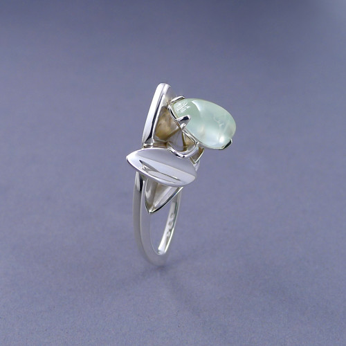 Emerge (prehnite) — foto 5