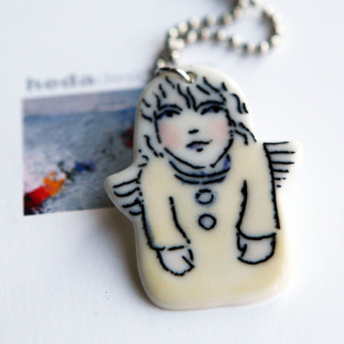 Anděl porcelánový přívěsek — foto 3