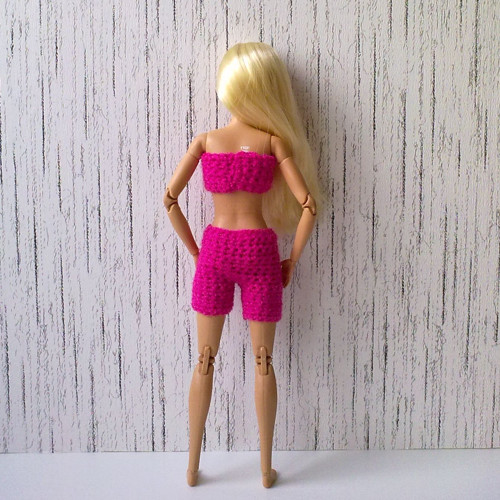Oblečky pro Barbie - top, kraťasy — foto 6