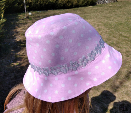 Klobouk puntíkatý pro obvod 48-51cm — foto 2
