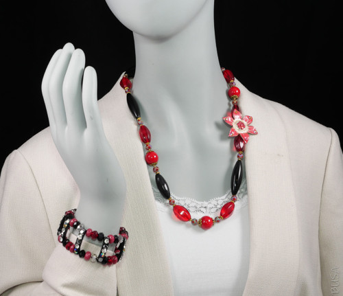 Náhrdelník Červená kytka — foto 6