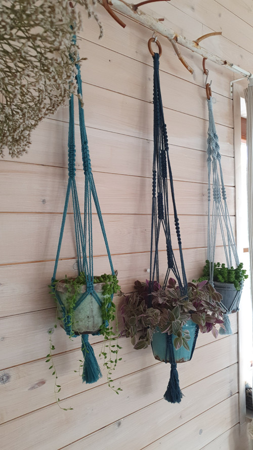 Macramé závěs na květiny tm.modrý — foto 4