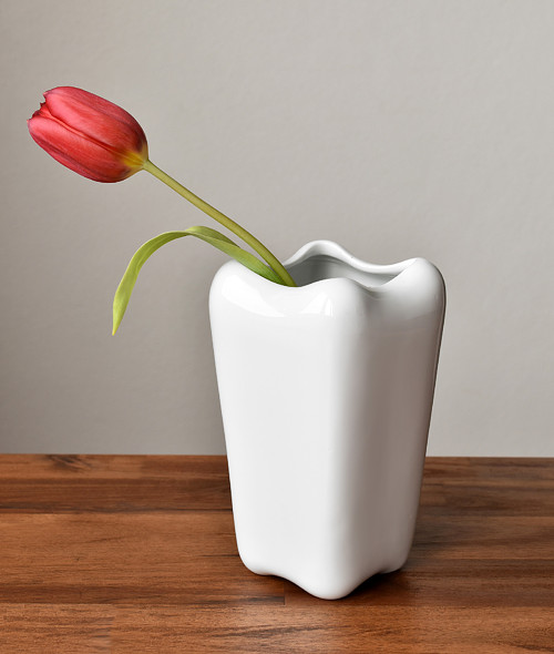 Bílá porcelánová váza — foto 5