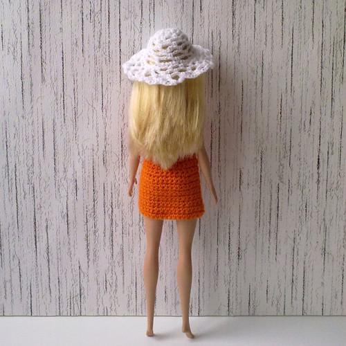 Oblečky pro Barbie - šaty, klobouček — foto 5