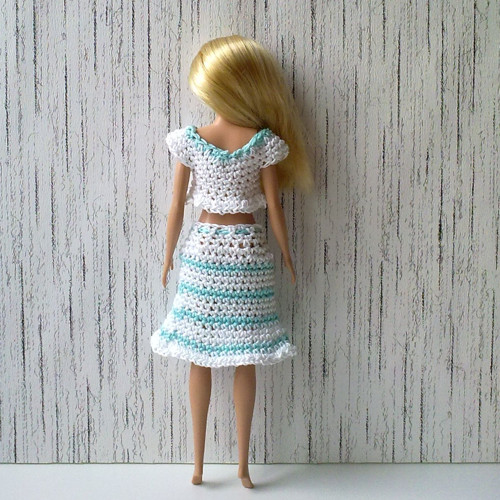 Oblečky pro Barbie - tričko, sukně — foto 3