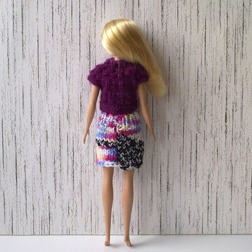 Oblečky pro Barbie - tričko, sukně — foto 3