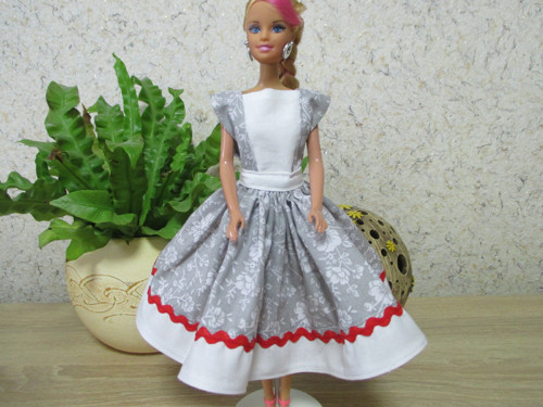Šaty pro Barbie — foto 3