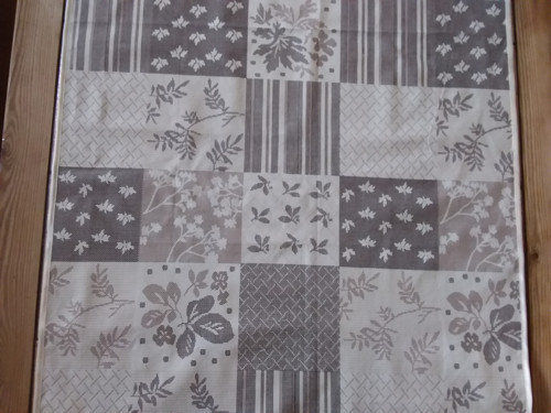 Běhoun béžový patchwork — foto 3