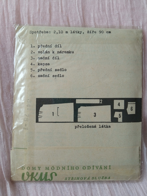 Halenka ke kalhotám — foto 2