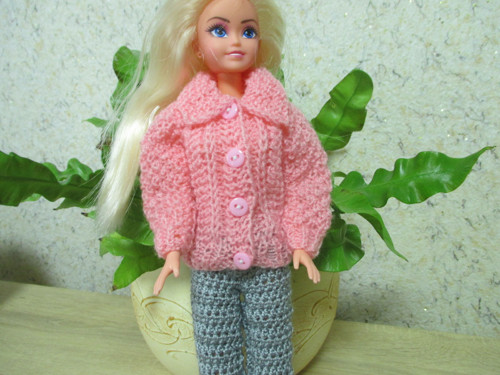 Svetr a kalhoty pro Barbie — foto 2