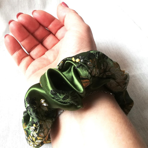 Textilní gumička do vlasů/náramek — foto 4