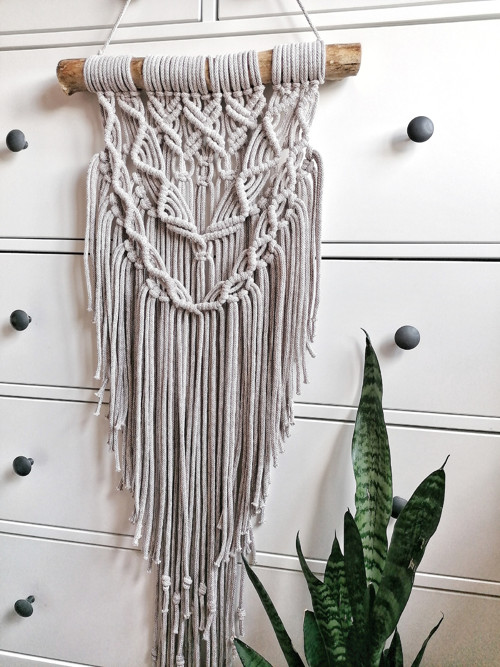 Macrame dekorace v barvě latte — foto 3