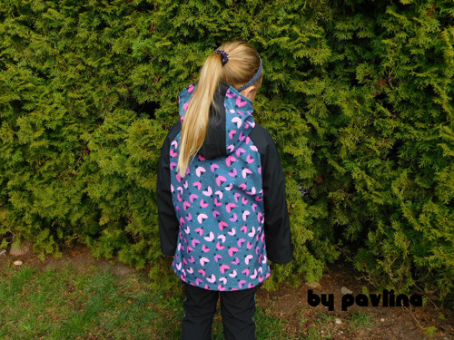 Dívčí softshellová bunda - Berušky s černou — foto 3