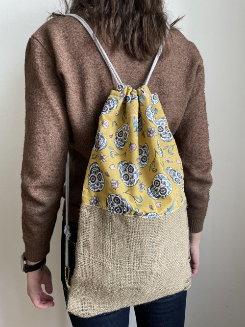 Blooming bones - oboustranný kávový baťúžek — foto 3