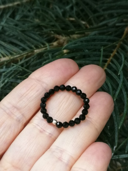 Prstýnek z minerálů - spinel — foto 2