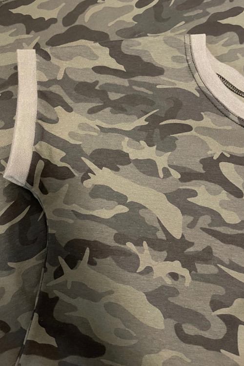 Basic maskáčové šaty - khaki — foto 3