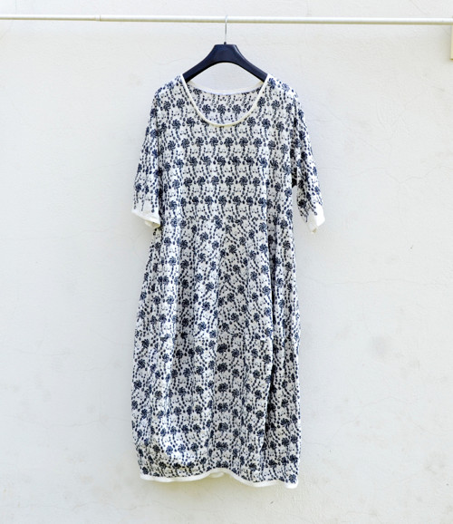 Boho chic/lněné maxišaty: vyšívané — foto 5