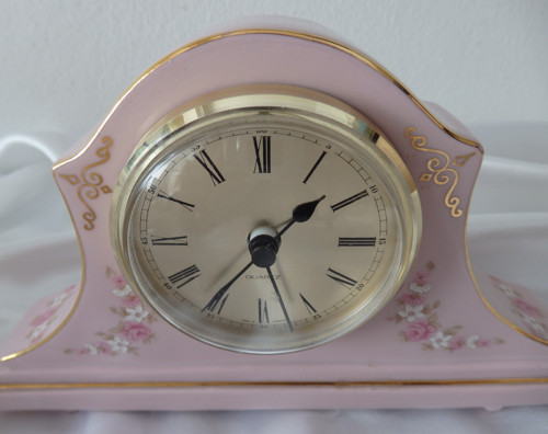 Hodiny - růžový porcelán — foto 3