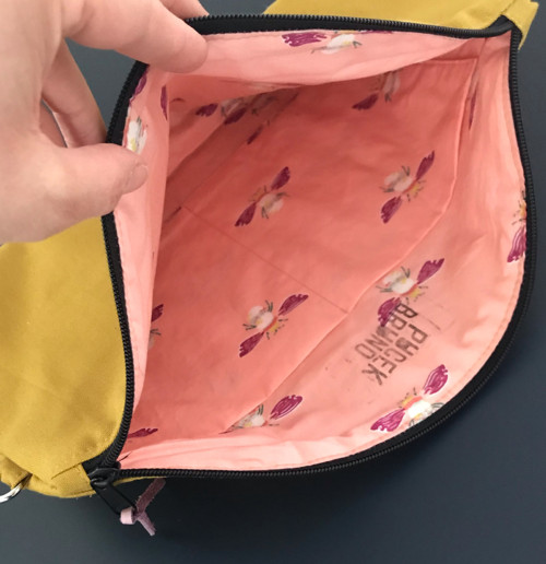 Čmeláčí / Projektová taška na zip — foto 4