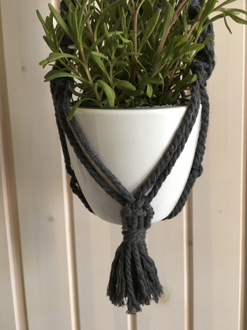 Macramé závěs na květinu — foto 4