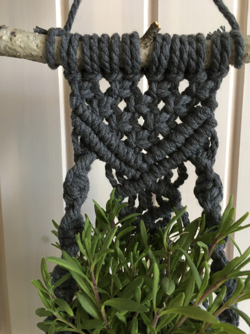 Macramé závěs na květinu — foto 3
