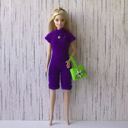 Oblečky pro Barbie - overal, kabelka — foto 6