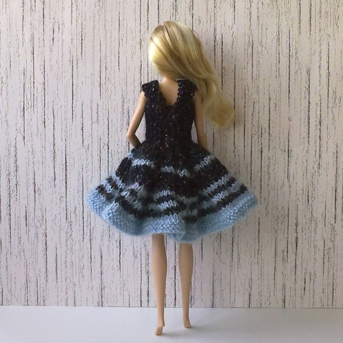 Oblečky pro Barbie - šaty — foto 3