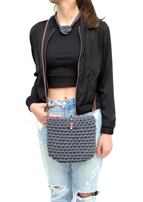 Šňůrový náhrdelník “Macrame uzel ” — foto 6