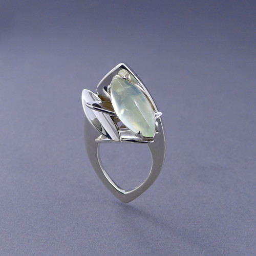 Emerge (prehnite) — foto 2