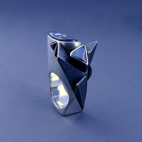 Grim V (opal) — foto 2