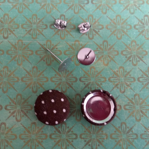 Diy sada - button náušnice puntík — foto 3