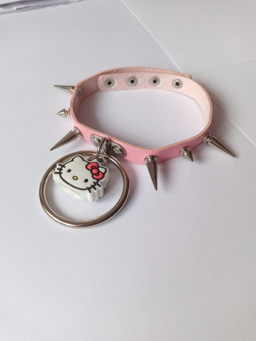 HELLO KITTY obojek růžový s hroty — foto 3