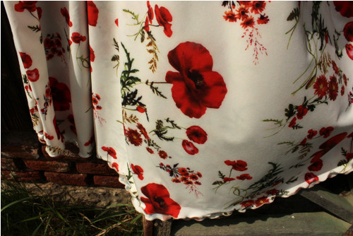 Sukně půlkolová Poppy white — foto 6