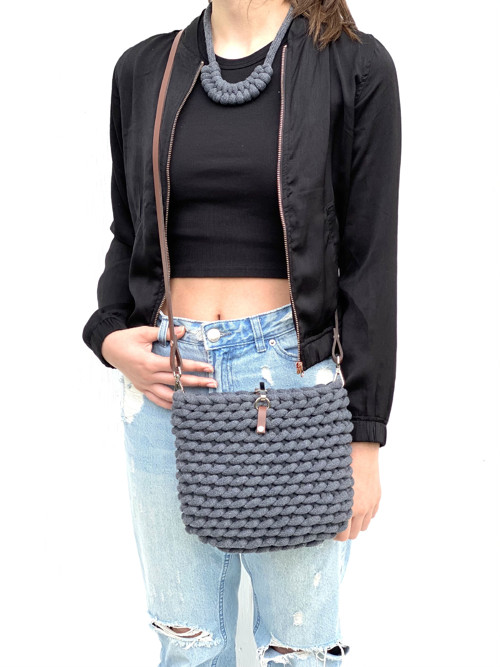 Šňůrový náhrdelník “Macrame” antracit — foto 3