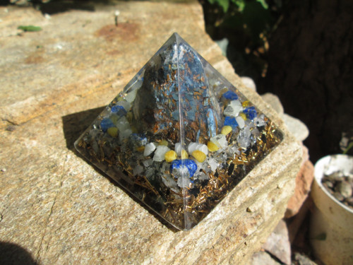 Org. pyramida ,, Oko bouře " — foto 2