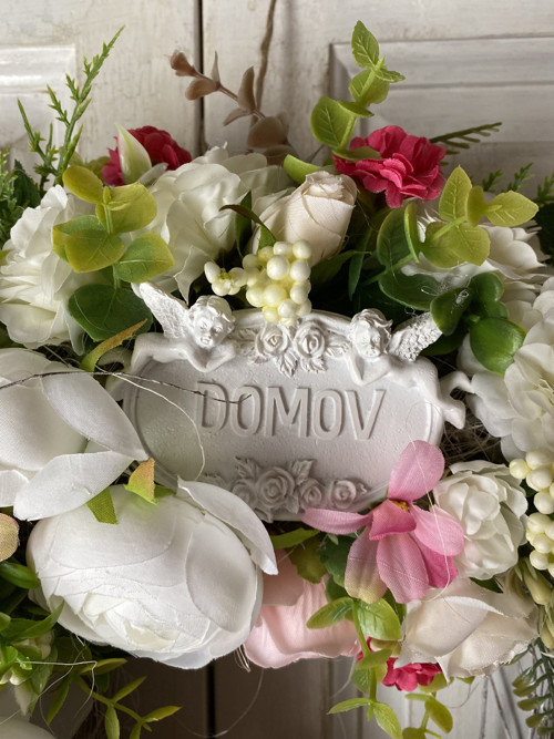 Romantický růžovobílý věnec — foto 5