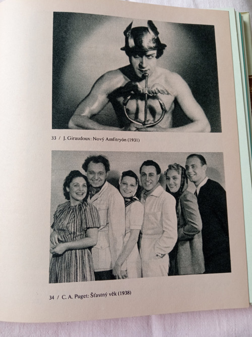 Divadlo aneb snář - Eduard Kohout — foto 5
