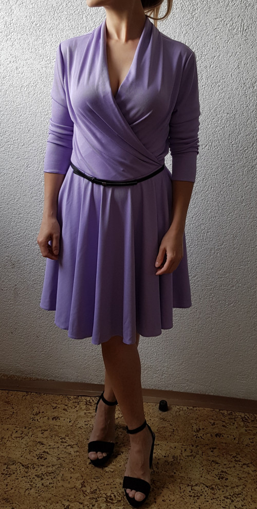 Levandulové šaty — foto 3