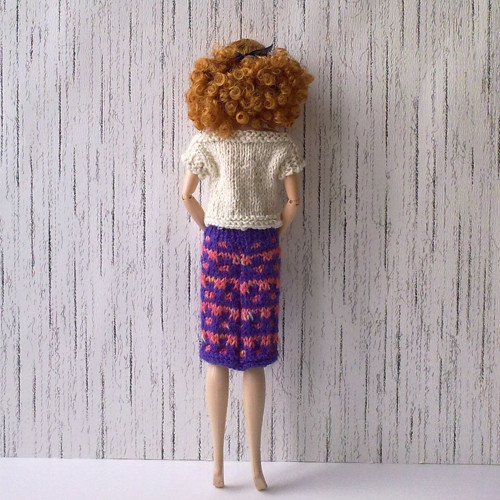 Oblečky pro Barbie - triko, sukně — foto 4
