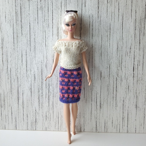 Oblečky pro Barbie - triko, sukně — foto 2