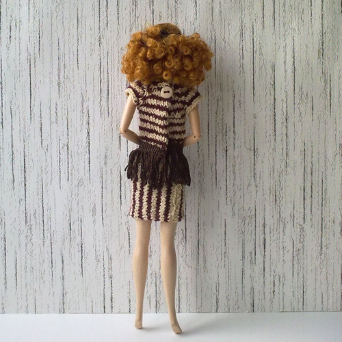 Oblečky pro Barbie - triko, sukně — foto 4