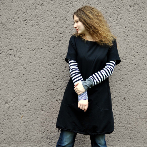 Černé šaty s kapsami — foto 4