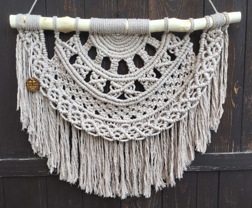 Macrame závěsná dekorace půlkruh — foto 2