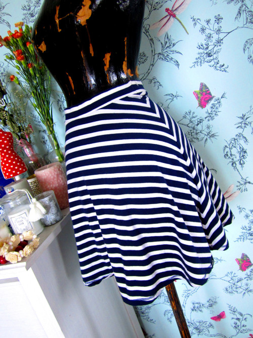 Sukně chic sailor pruhy — foto 2