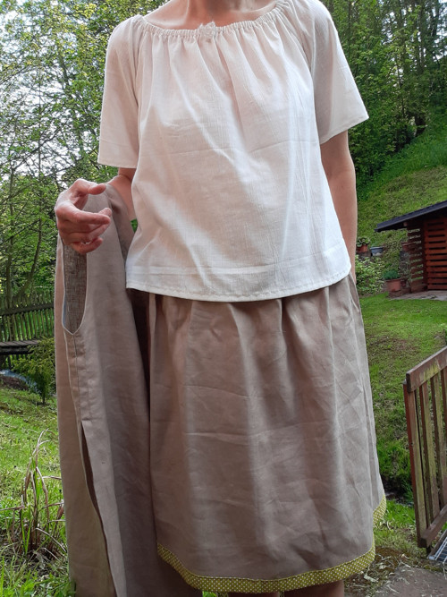 Bílá halenka vel. 38,40 — foto 3