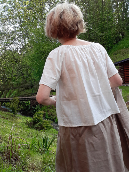 Bílá halenka vel. 38,40 — foto 2