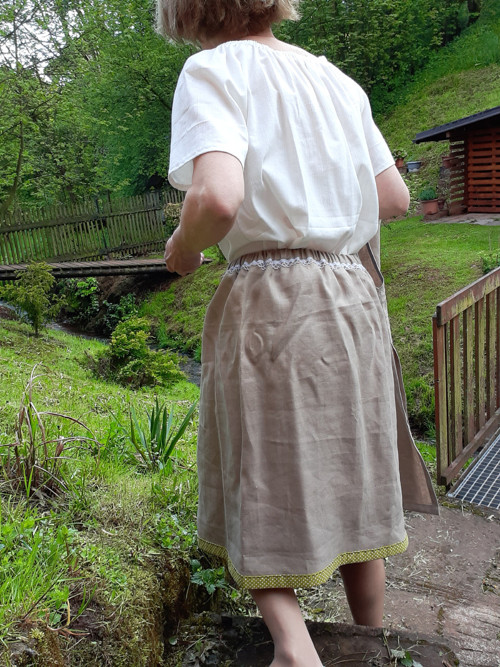 Bílá halenka vel. 38,40 — foto 4