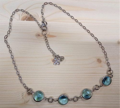 Náhrdelník s krystaly swarovski — foto 2