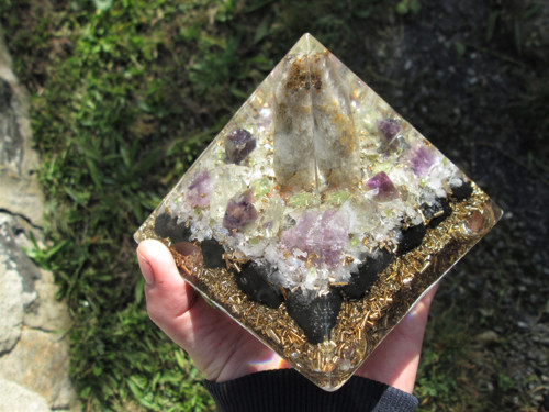 Org. pyramida ,, Matky Země " — foto 3